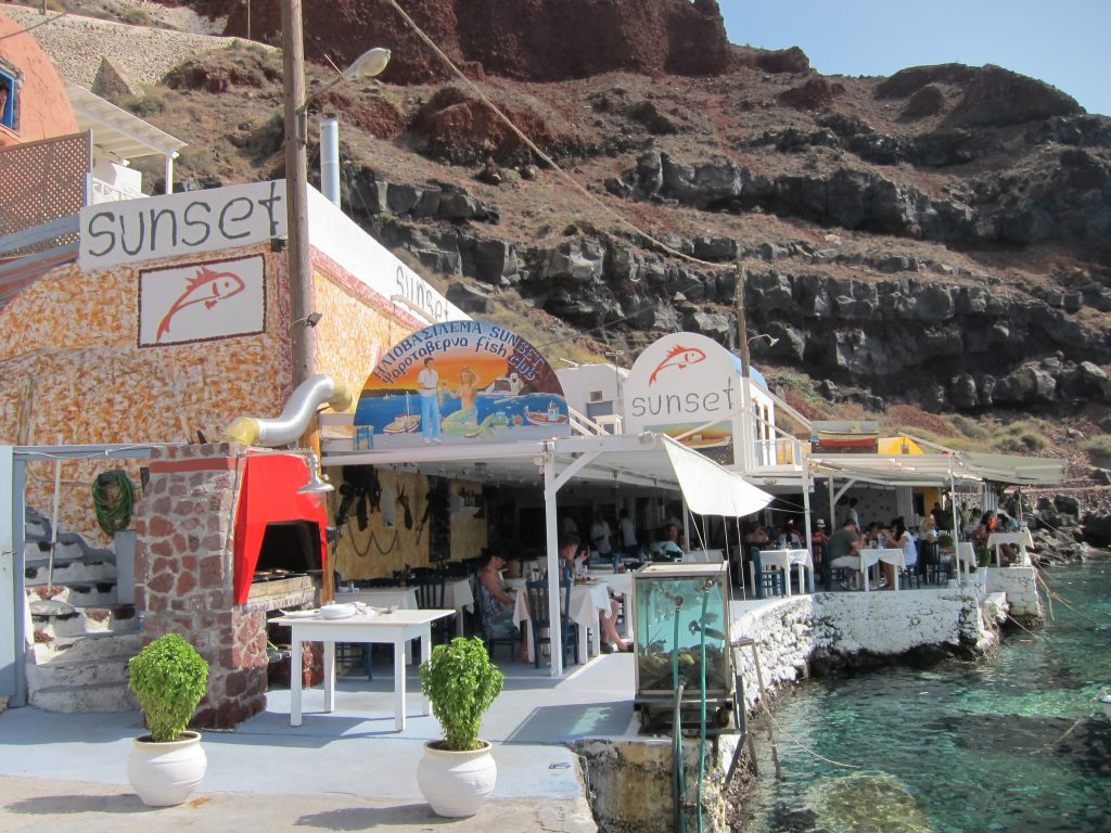 sunset tavern santorini